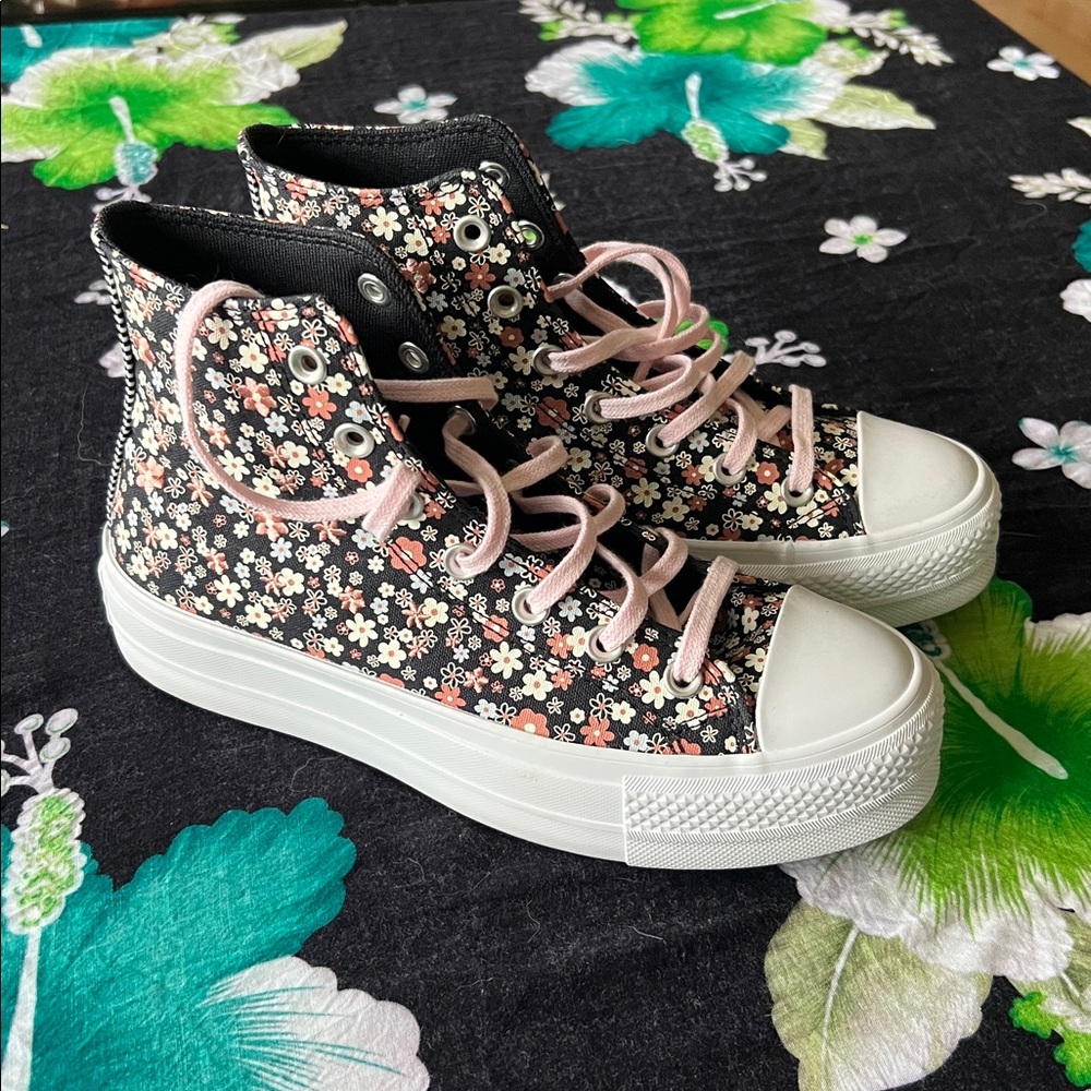 #329. Floral converse all star sneakers. Womens size 8